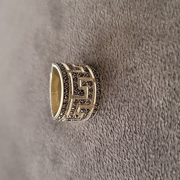 Marcasite Sterling Silver Ring - Picture 1 of 6